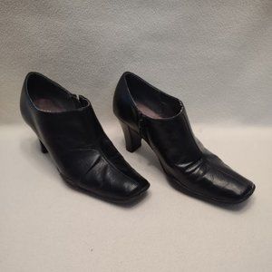 Aerosoles Cinchuation Black Ankle Boots 1